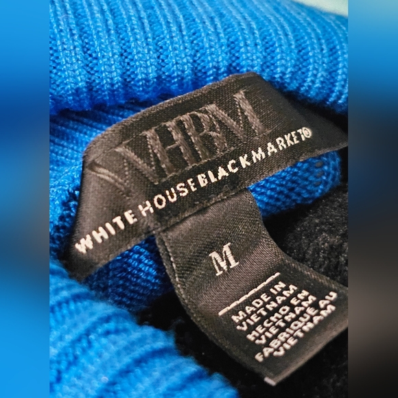 WHBM Long-Sleeve Ribbed Turtleneck Size Medium - Picture 2 of 5